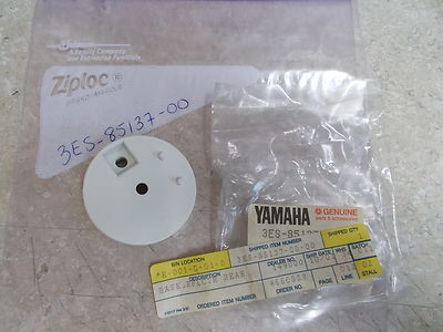 ma様 NOS OEM Yamaha Rear Reflector Base 1989 CW50 Zuma 50 3ES