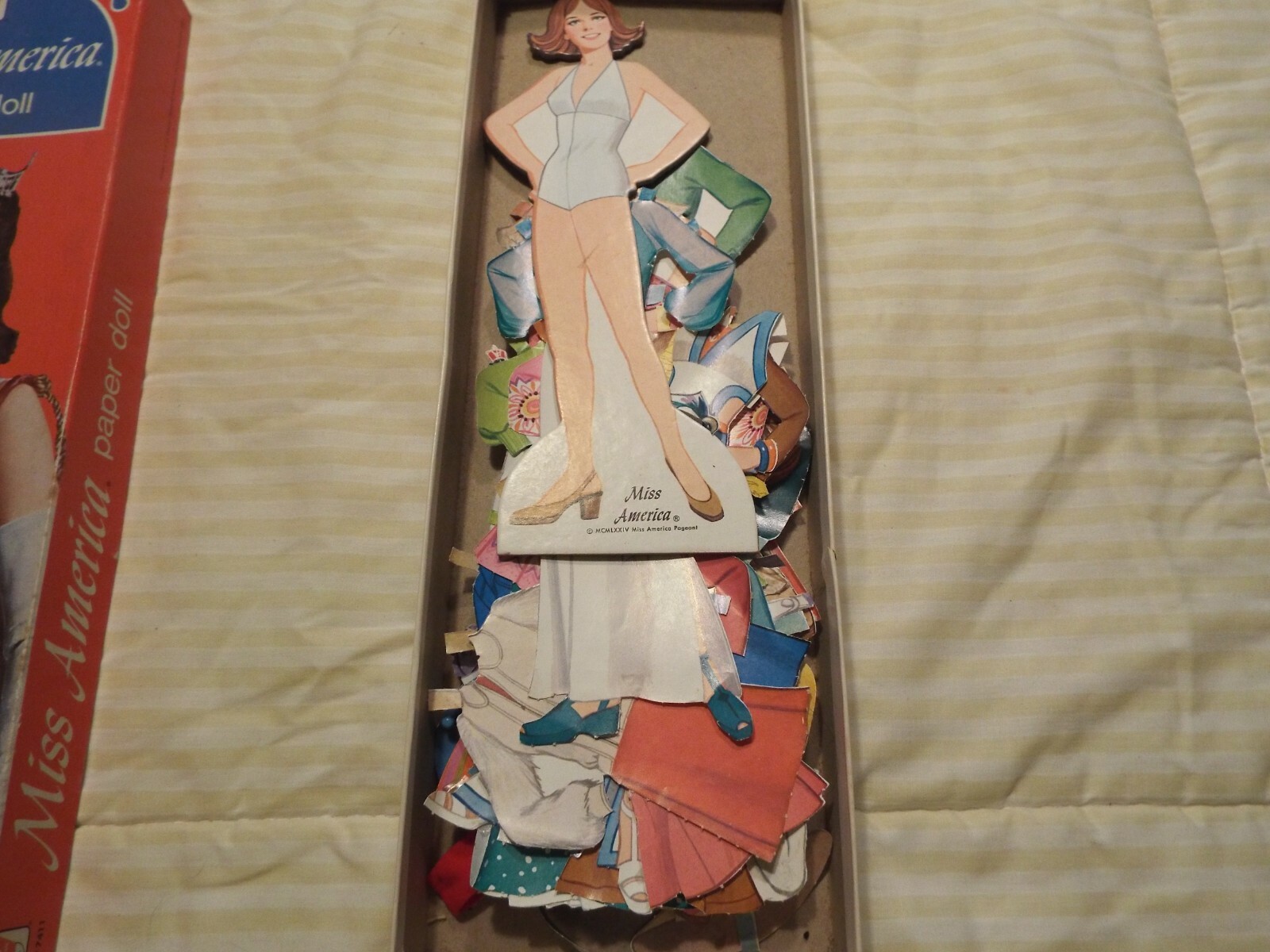Vintage 1974 Whtiman Miss America Paper Doll set in Original Box