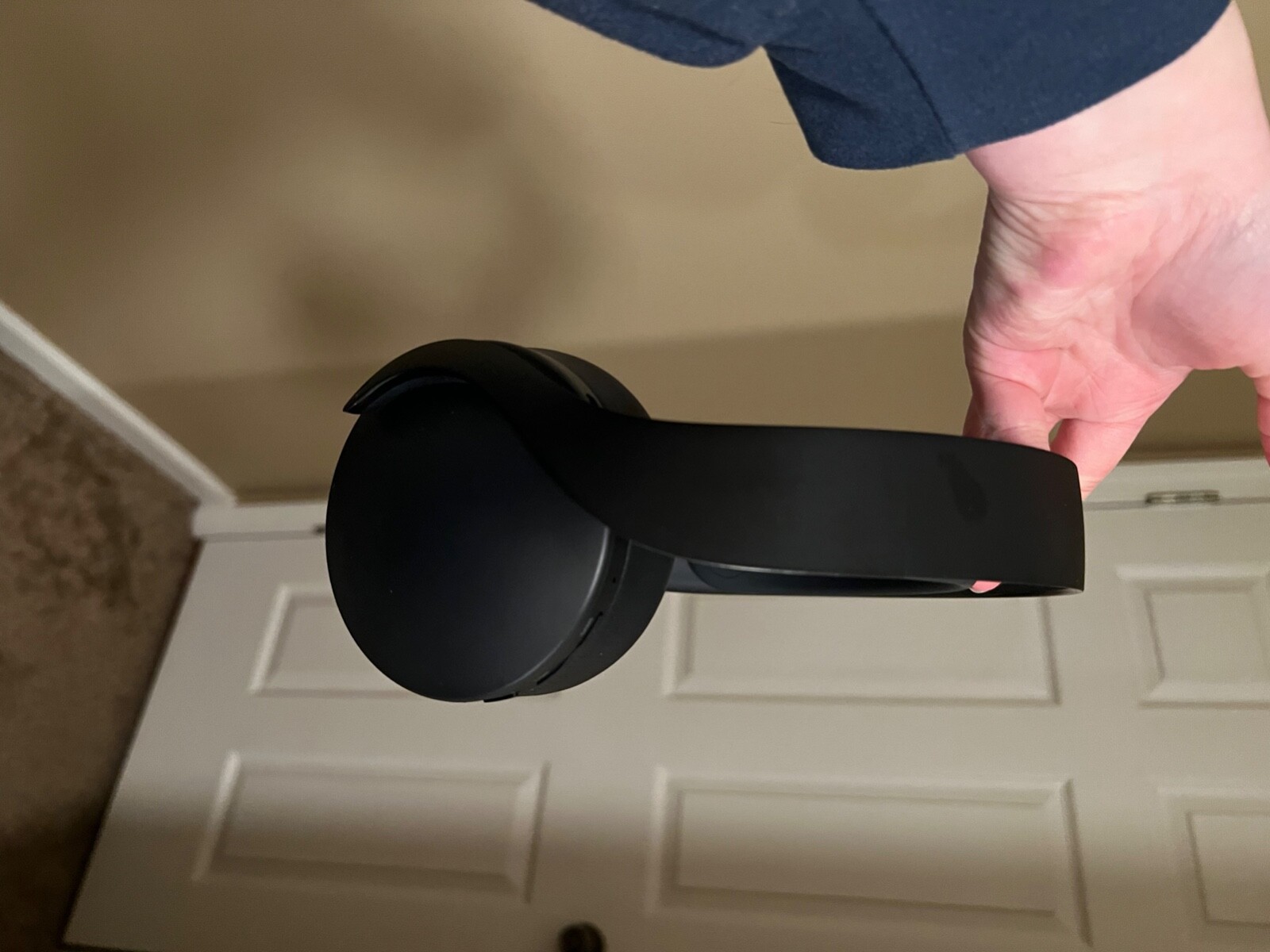 Sony PULSE 3D Ear-Cup (Over the Ear) Wireless Headphone - Black