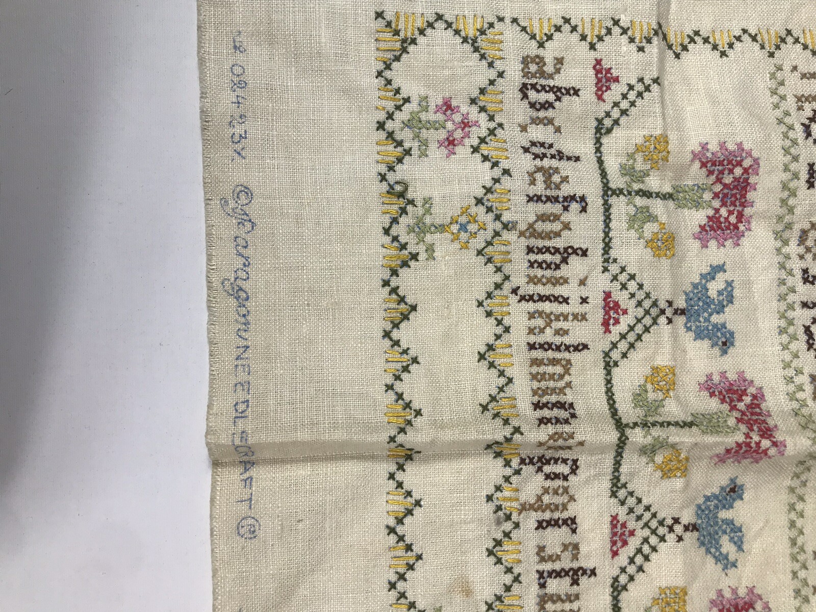 Vintage Needlepoint Sampler Frameable Alphabet ABC Paragon 100% Linen 14