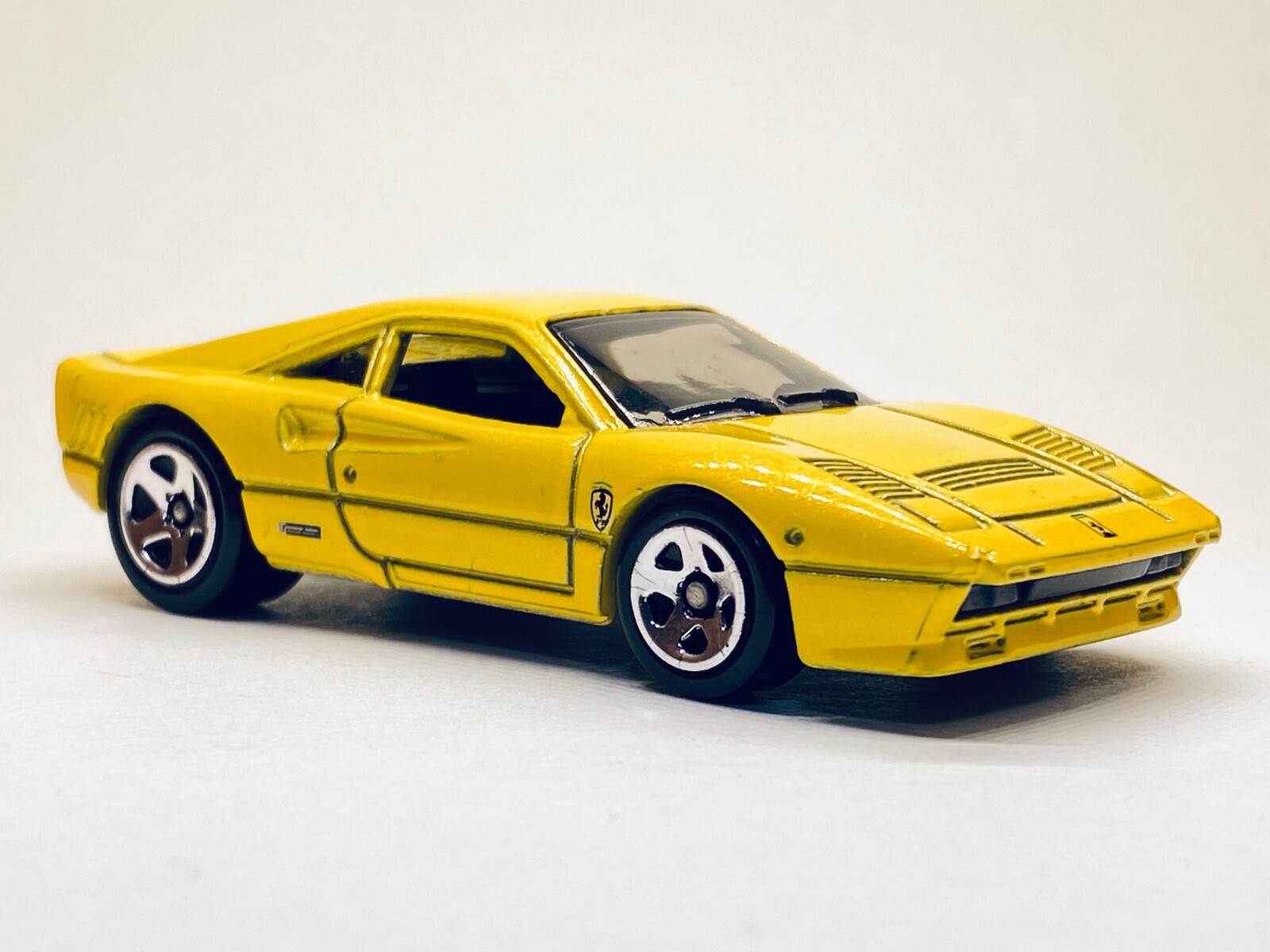 Loose 2008 Hot Wheels Ferrari 288 GTO 
