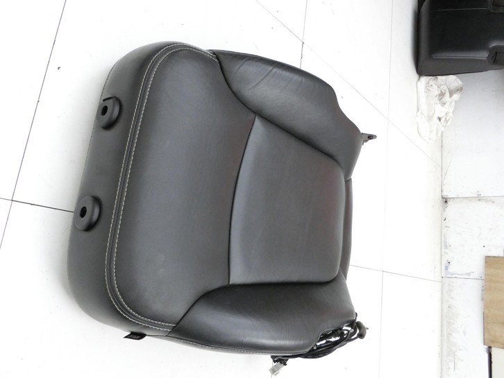 Fiat Freemont 11-16 Sitzbezug Rückenpolster Rechts Vorne für Beifahrer Sitz Fiat Freemont 11-16 17.02.2011 gebraucht Vorschau 3