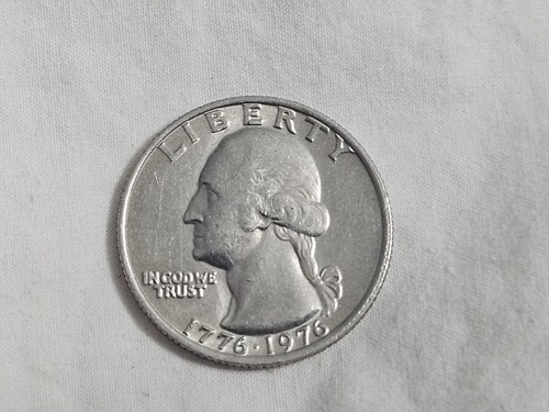 M&Qです。 1776-1976 Bicentennial Quarter. No Mint Mark. 25c Cent