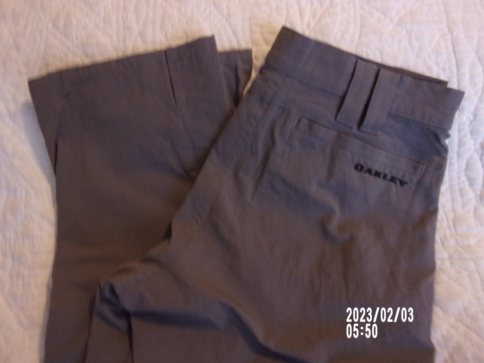 Oakley Golf Pants Men's Size 28 x 33 Gray Nylon Regular Fit
