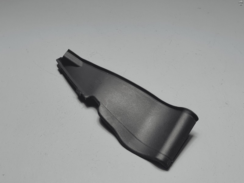 Used 2021-2025 Nissan Rogue Front Passenger Side Fender Upper Filler Ledge Cover OEM