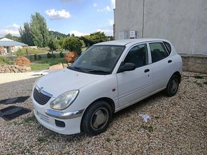 Daihatsu sirion 2003