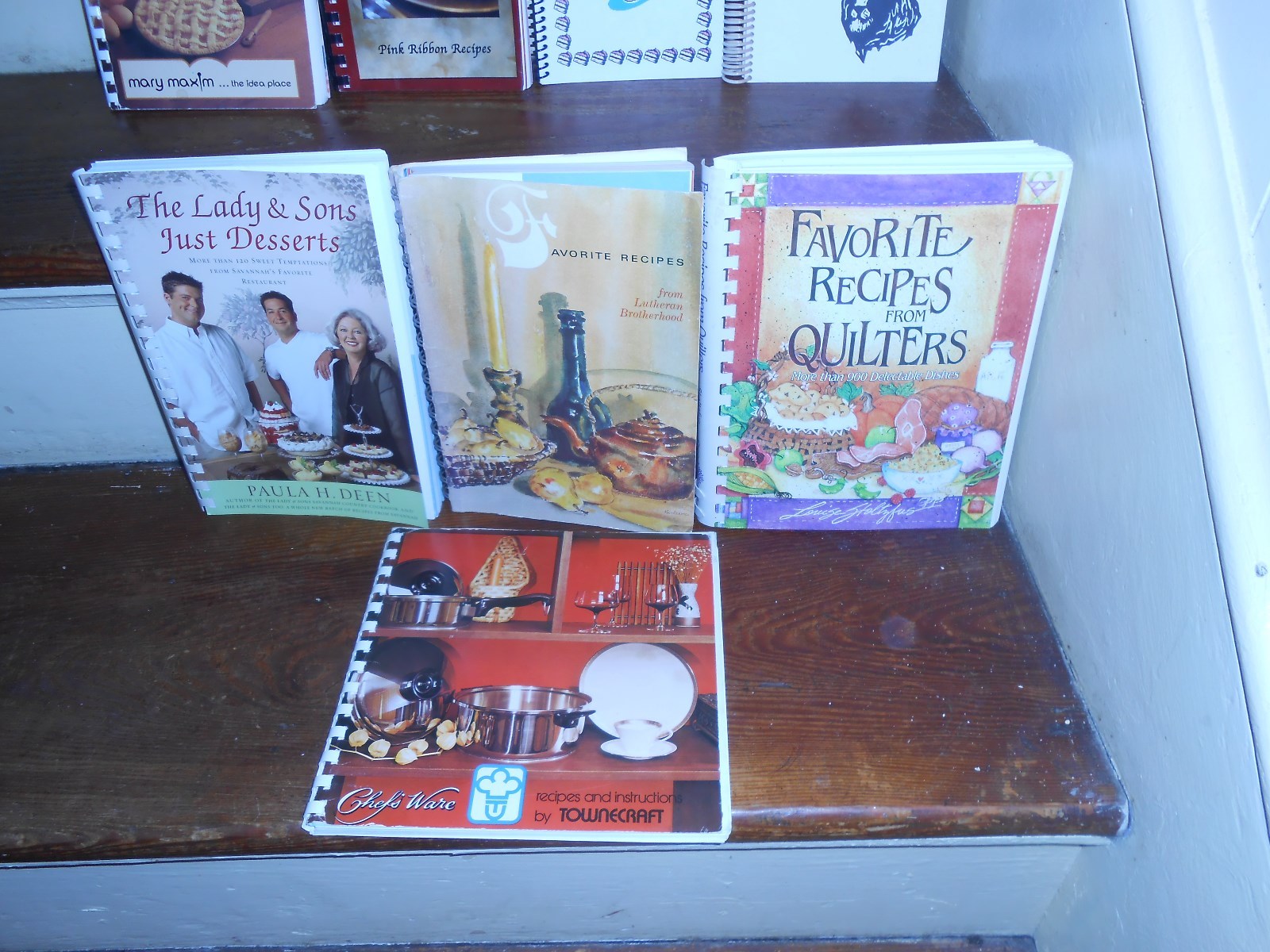 HUGE LOT OF 36 VINTAGE ETHNIC COMMUNITY COOK BOOKS CHURCHES SCHOOLS CLUBS RARE