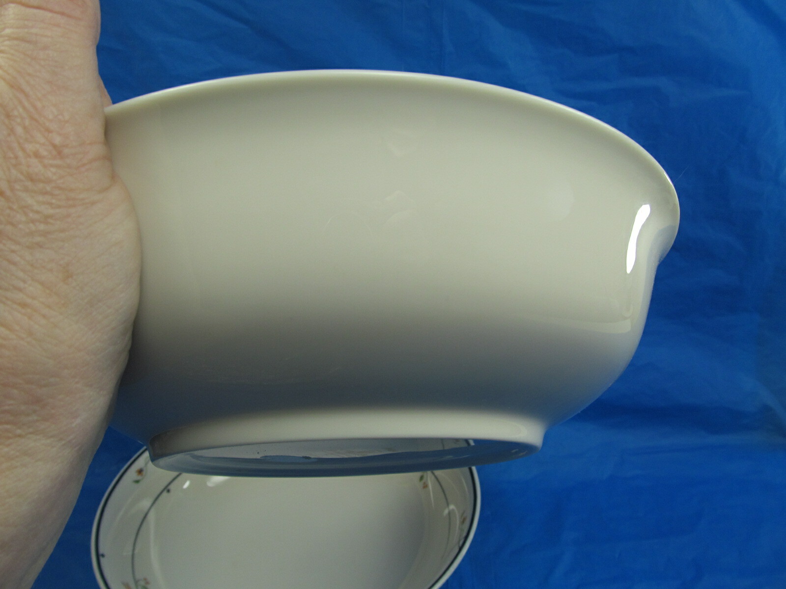 2 Gorham Ariana Round Vegetable Bowls 8