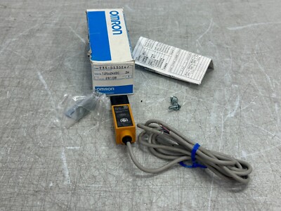 OMRON E3S-DS30E41 Photoelectric Switch 300mm Range 12-24Vdc Cable PNP Used