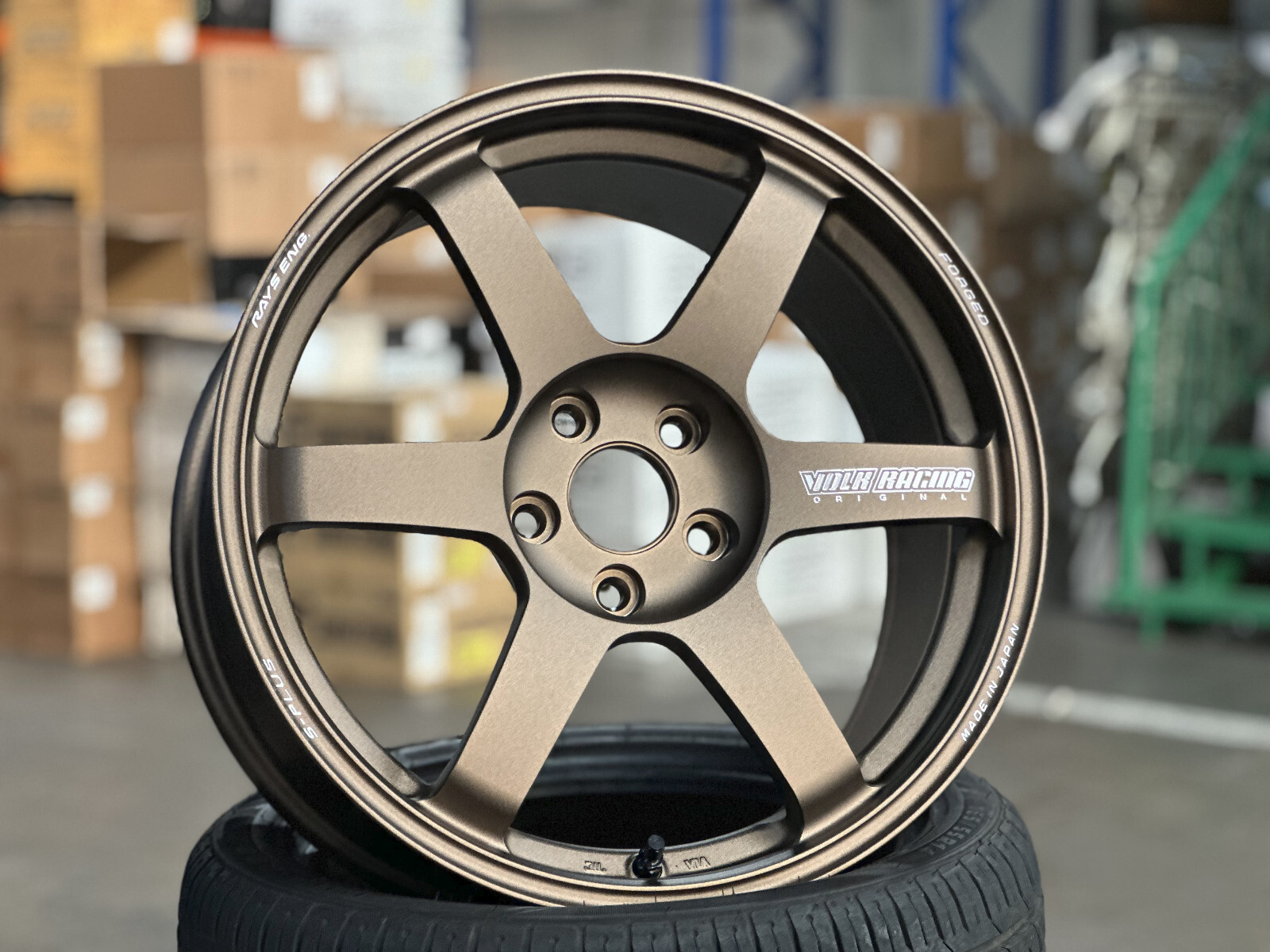 New 18x8.5 GENUINE RAYS TE37 SAGA JAPAN (4 Wheel) 5x112 fit New 18x8.5 GENUINE RAYS TE37 SAGA JAPAN (4 Wheel) 5x112 fit