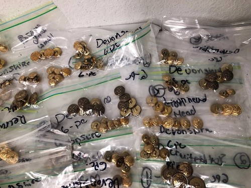 600+  MILITARY BUTTON LOT For Uniforms Multi Branch