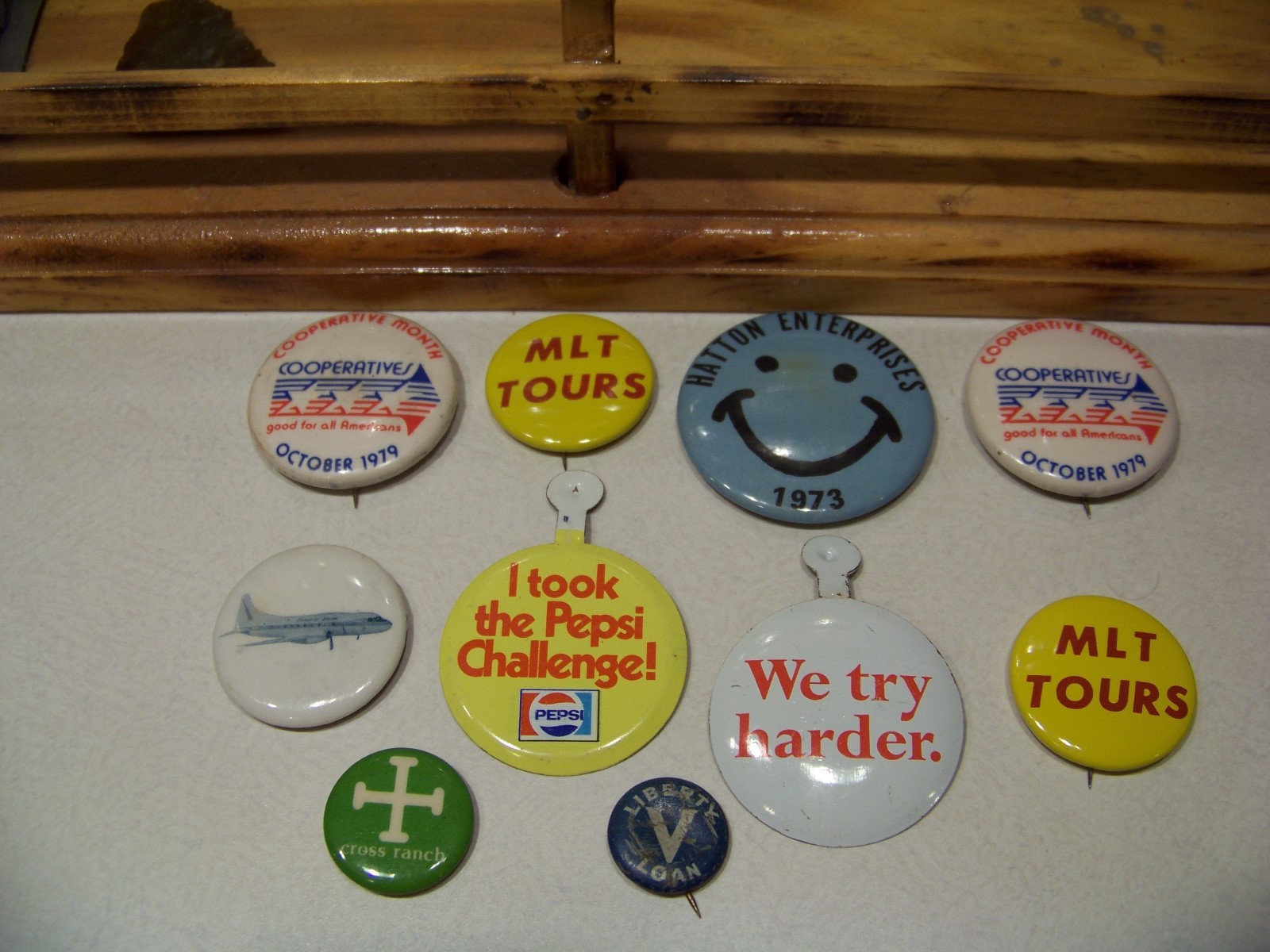Button and Clip pins - Pepsi, Liberty V Loan, ND Political, Kellogg and more HCM