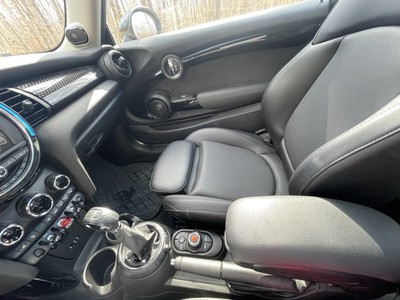 image 3 of interior
