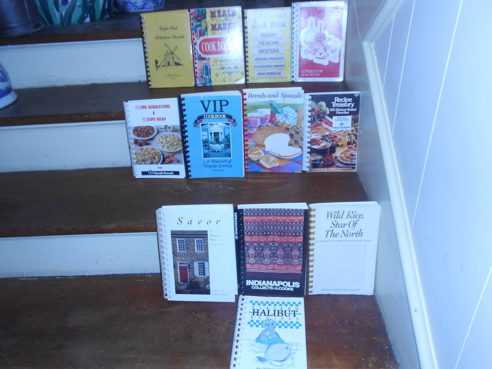 HUGE LOT OF 36 VINTAGE ETHNIC COMMUNITY COOK BOOKS CHURCHES SCHOOLS CLUBS RARE