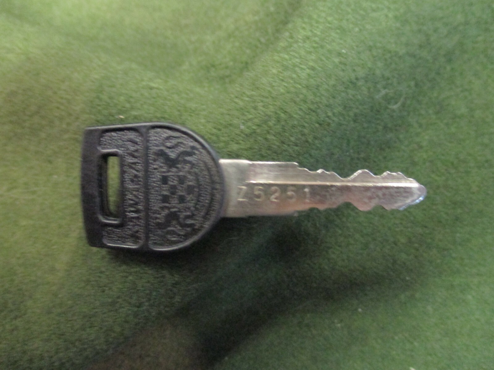KAWASAKI KZ1000 & OTHERS IGNITION KEY # Z5251 FACTORY