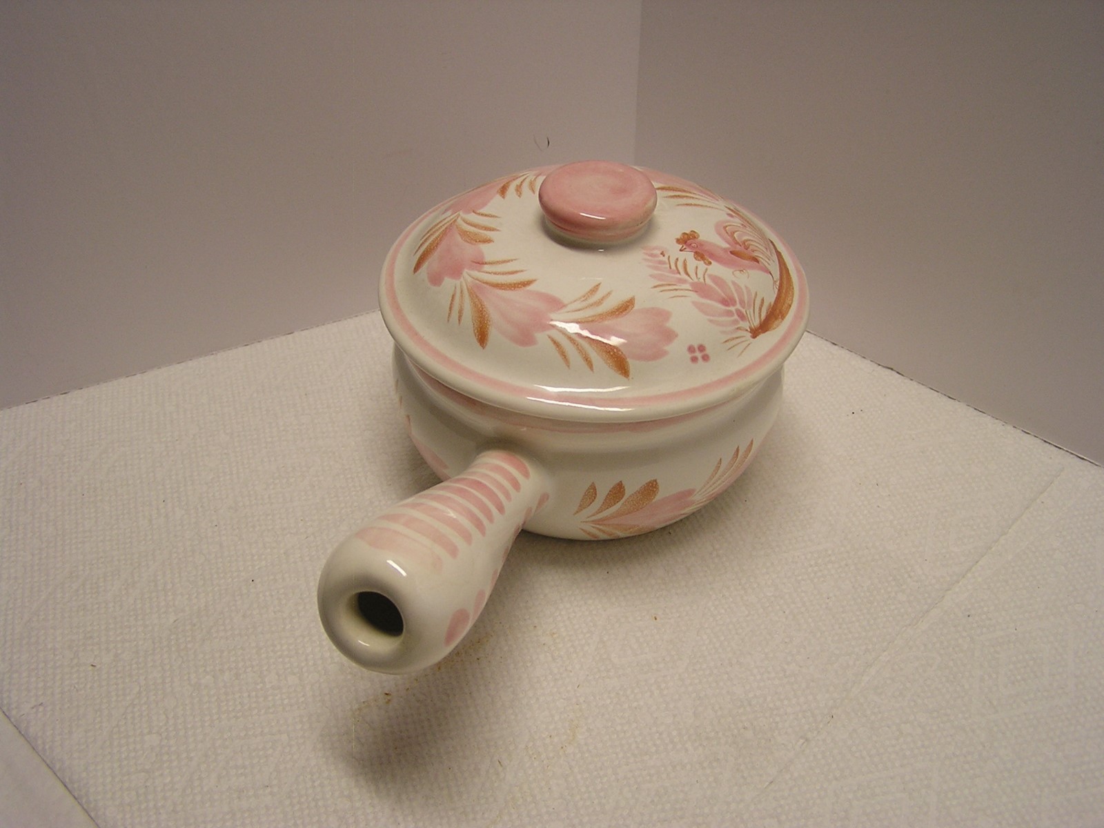 QUIMPER HENRIOT INDIVIDUAL CASSEROLE W/HANDLE AND COVER~PINK ROOSTER~3 AVAILABLE