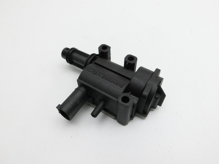 BMW E60 525i LCI 07-10 Tankdeckel Stellmotor Tankklappenmotor BMW E60 525i LCI 07-10 06.10.2008 67116985878 6985878... Vorschau 4