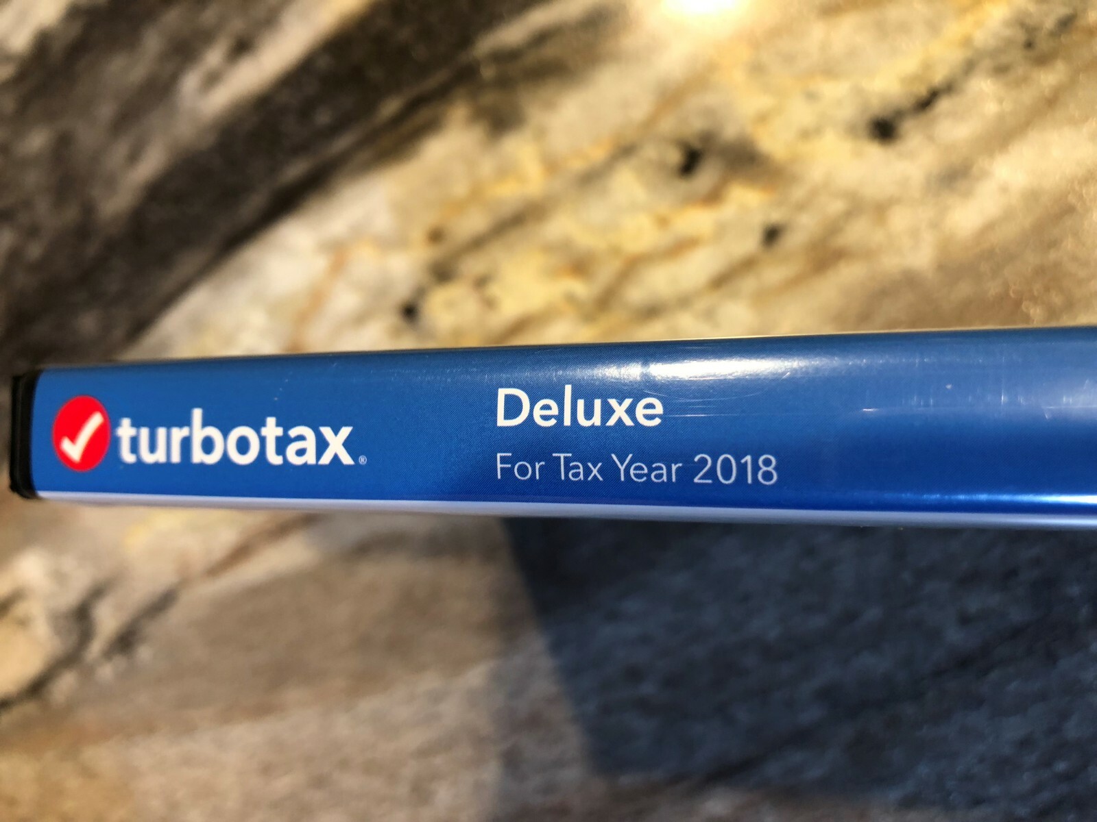 TurboTax Deluxe Federal + State (Retail) - Full Version for Mac, Windows