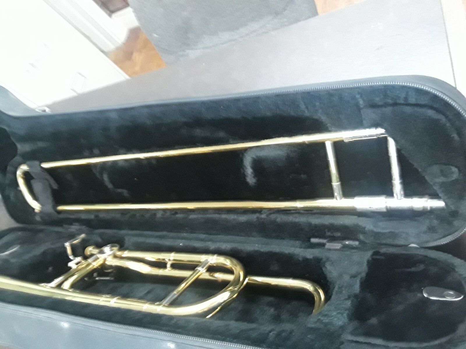 MIRAGE TROMBONE W/ F TRIGGER WITH SOFT CASE
