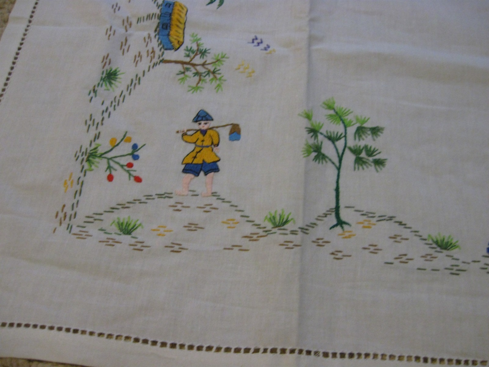 AWESOME VINTAGE TABLE COVERING HAND EMBROIDERED ASAIN THEME