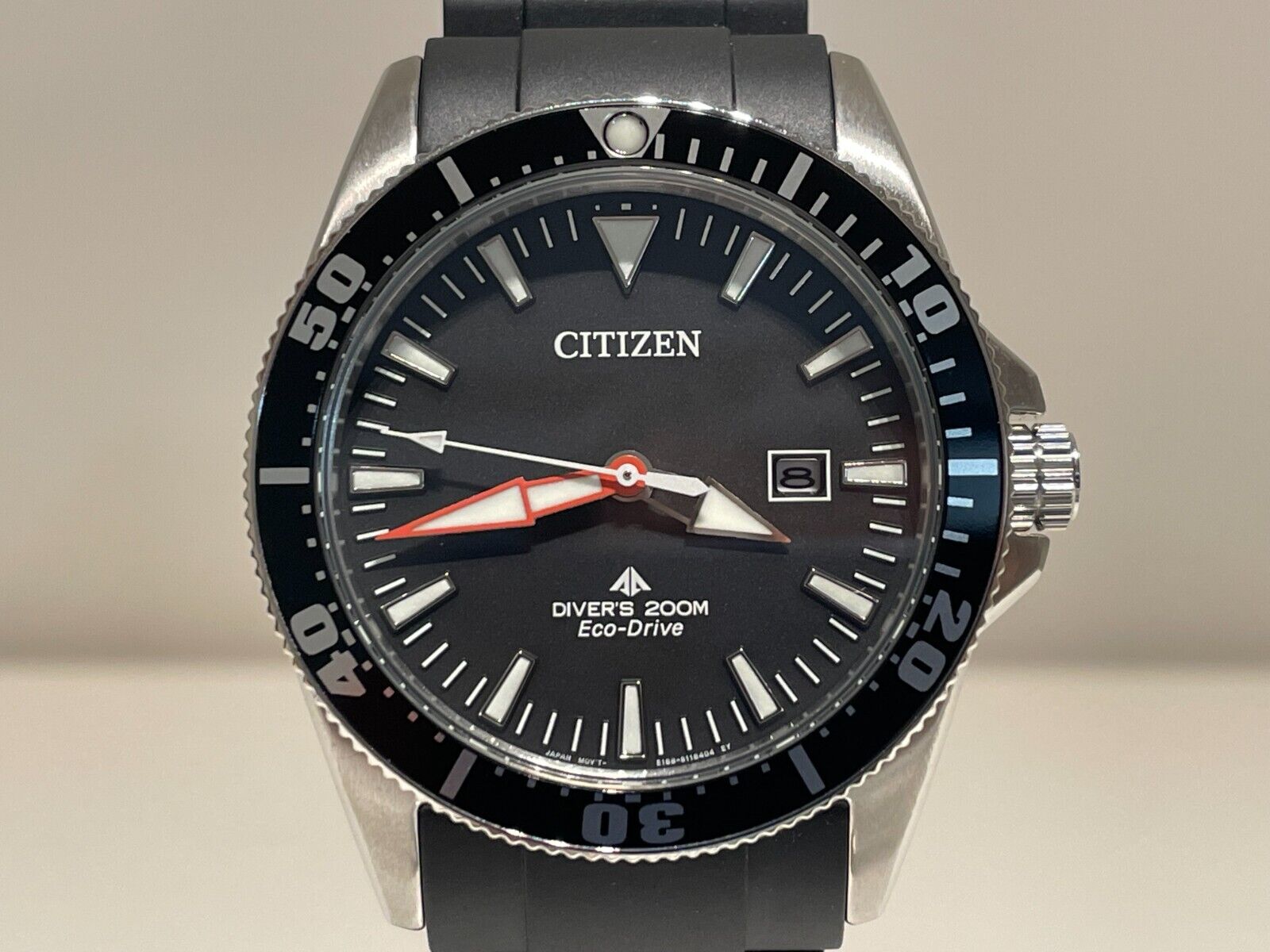 NOS DIVER 200M MEN'S QUARTZ WATCH NOS DIVER 200M MEN'S QUARTZ WATCH