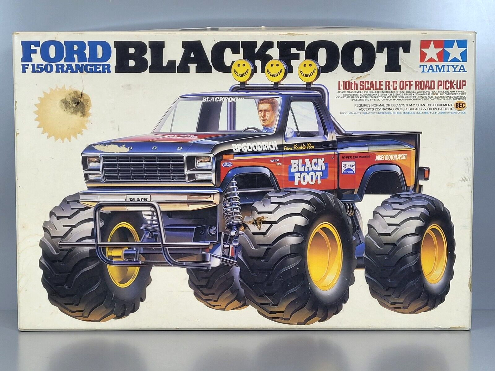 タミヤ 1/10 BLACKFOOT オフロードピックアップ タミヤ 1/10 電動RCオフロードピックアップ ブラックフット 2016