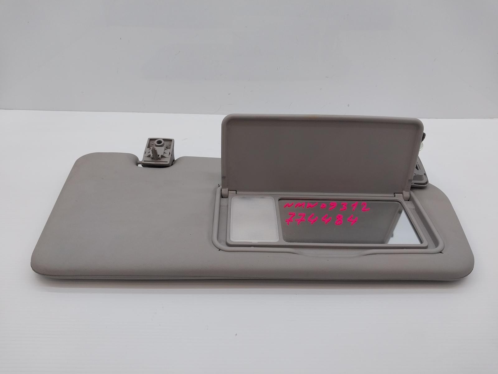 2013 Kia Carnival/grand Carnival SUN VISOR RIGHT SIDE VQ 12/2005-12/2014 774484 image 3