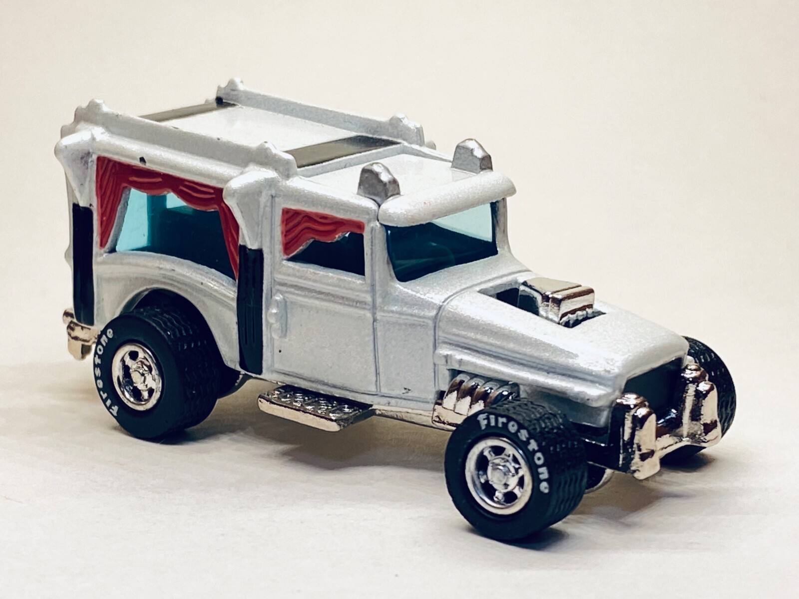 Loose Johnny Lightning Vampire Van 