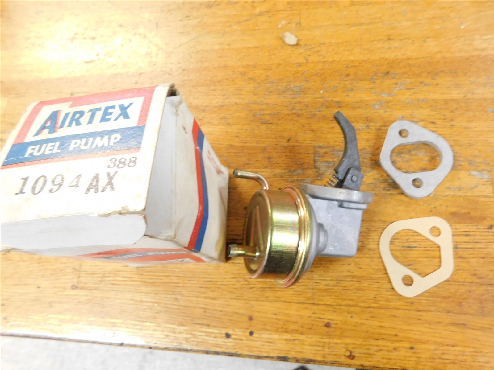 1967-1969 Nissan Datsun Fairlady U20 NOS Fuel Pump ASBY FITS