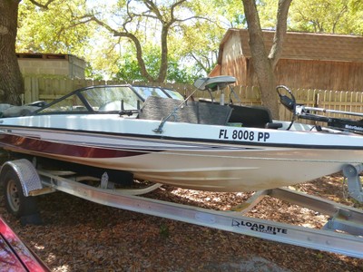 Champion FIsh and Ski boat 19 Ft and trailer
