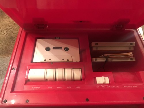 Collector's edition Old Tyme Coca-Cola cooler AM/FM radio model OTR 1949 w/book