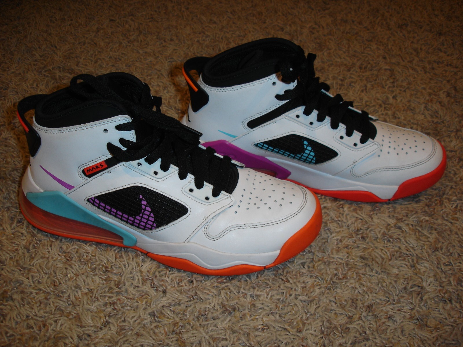 jordan mars 270 outfit