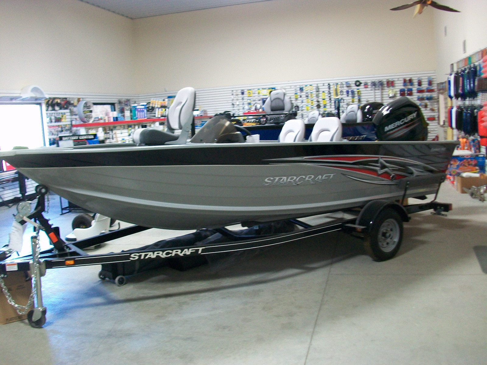 2017 STARCRAFT SELECT 160, TRAILMASTER TRAILER & 50HP MERCURY 4-STROKE