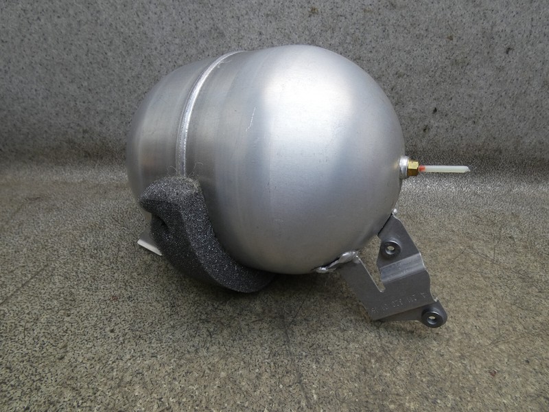 DruckluftbehÃ¤Lter A2113200115 BehÃ¤Lter 221tkm Mercedes W219 Cls 350 08.1709.037