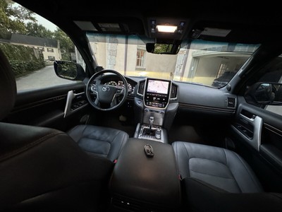 image 8 of interior