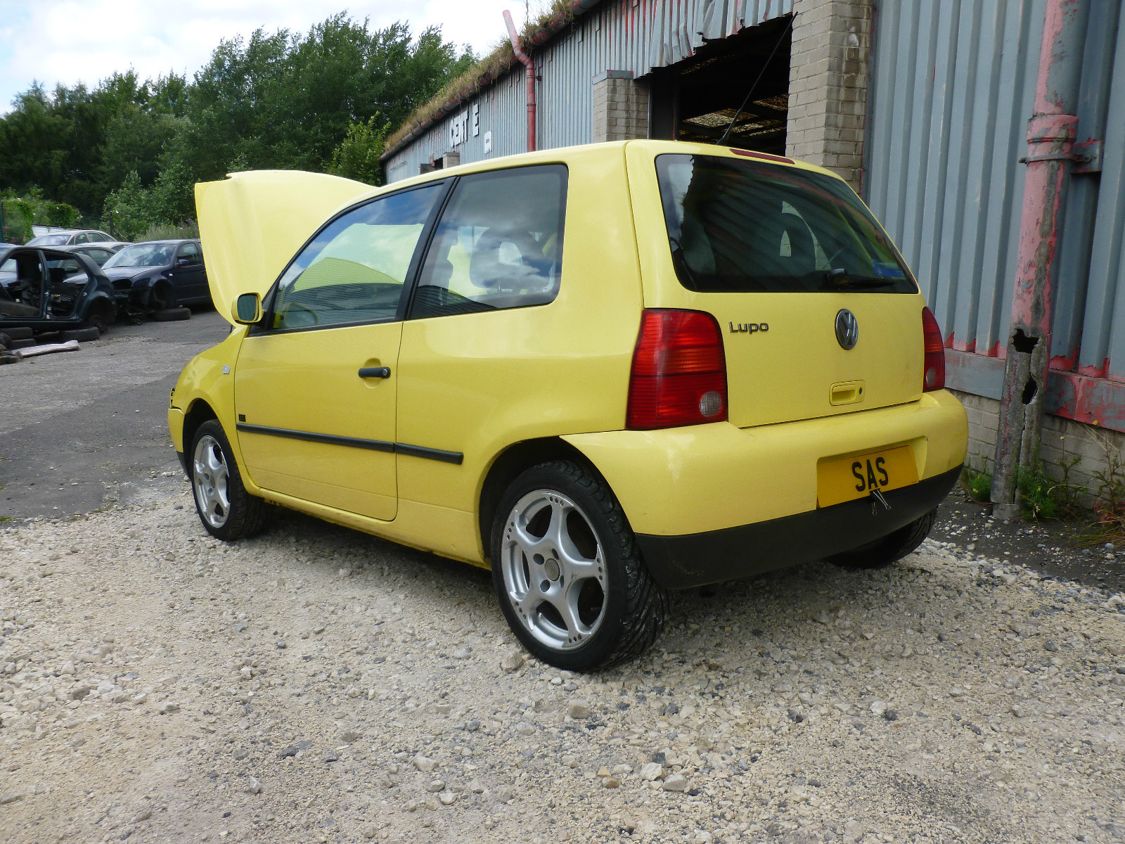 This auction is for 1 x oil separator in good condition removed from a 2000  Volkswagen Lupo 1.0 mpi