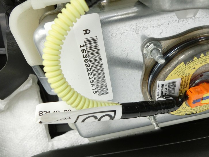Toyota Auris E18 15-18 Armaturenbrett Panel komplett Toyota Auris E18 15-18 01.06.2015 gebraucht Vorschau 6