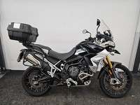 TRIUMPH TIGER 900 RALLY PRO ** LOW MILEAGE - SPOT LIGHTS - ENGINE BARS **