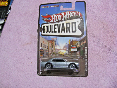 HOT WHEELS REAL RIDERS 2012-2013 BOULEVARD NISSAN SKYLINE 2000GT-X