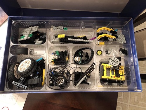 Lego Mindstorms Robotics Invention System 9719 Used with Manuals, CD And Box