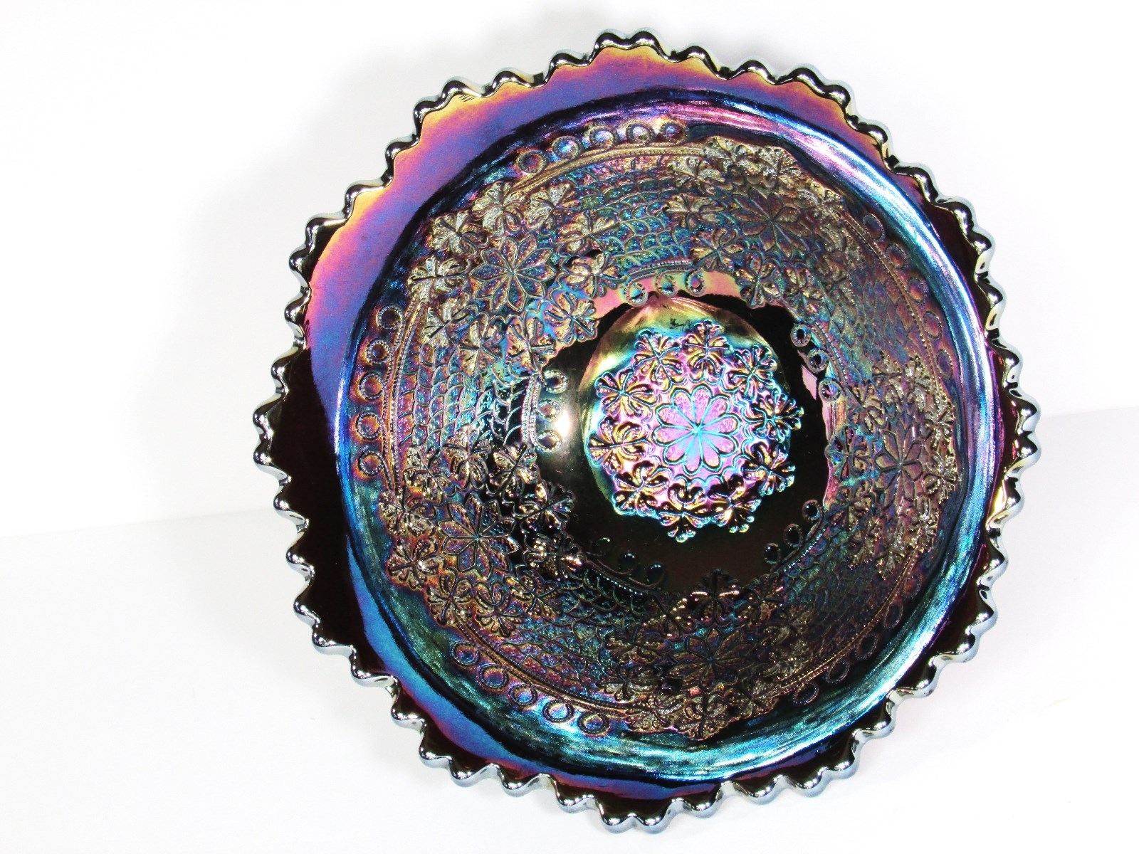 VINTAGE FENTON ELECTRIC AMETHYST CARNIVAL GLASS LEAF CHAIN FOOTED NUT BOWL