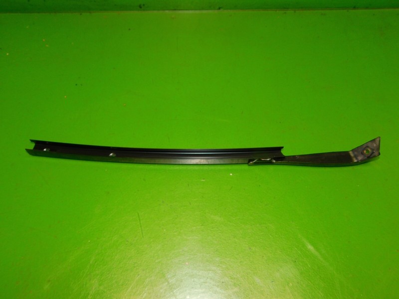 14-17 Infiniti QX50 OEM passenger right rear back door glass window track guide