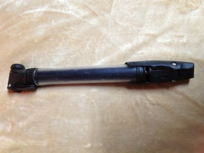 airstrike dual action bike pump