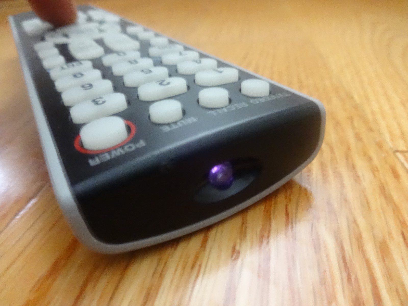 Toshiba CT-877 TV Remote Control Unit OEM 19LV612U 20HLV17 26DF56 26HF66