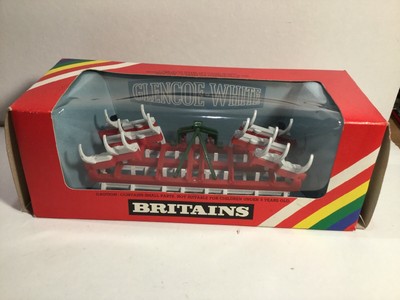Britains 9550 Fold Up Cultivator Near Mint Within Its Original Box