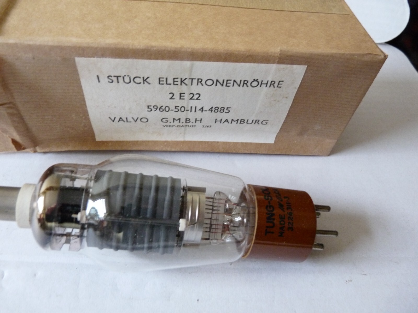 2E22 Tung-sol Supplied by Valvo Black Print Tube Valve New