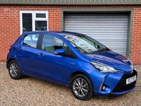2017 Toyota Yaris 1.5 VVT-h Icon Tech E-CVT Euro 6 (s/s) 5dr HATCHBACK Petrol/El