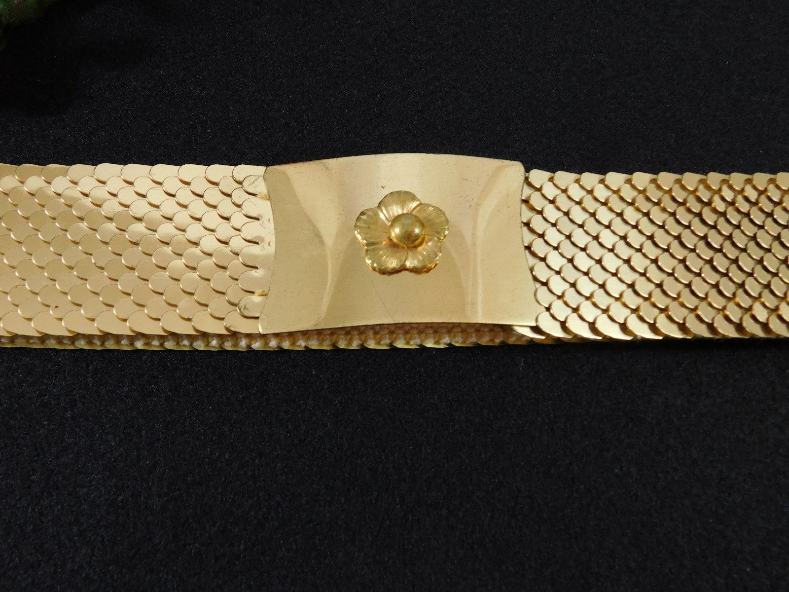 Vintage Belt Snake Skin Stretch Gold Tone