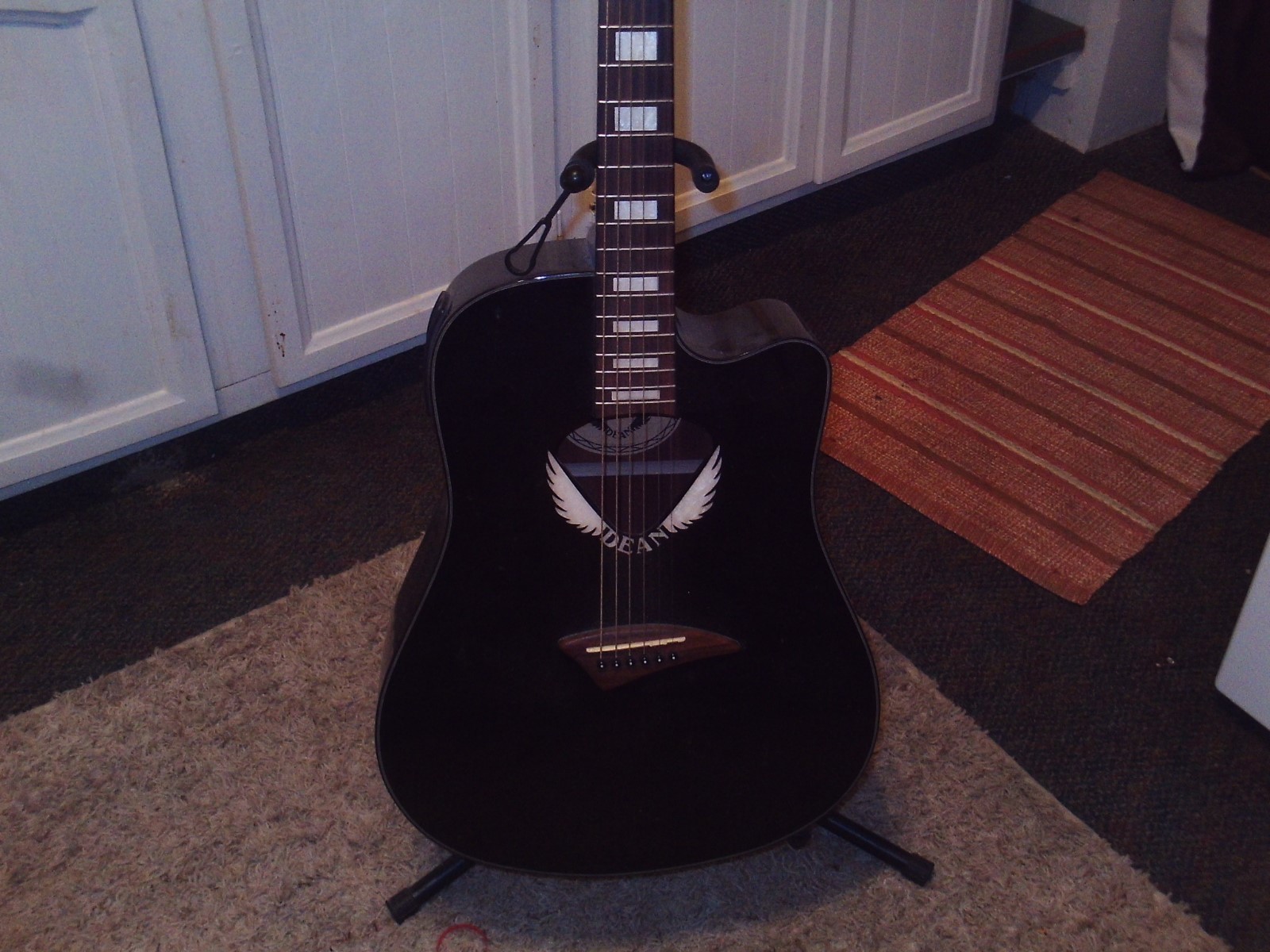 Dean V Wing Cutaway Dreadnought Acoustic-Electric Guitar Black