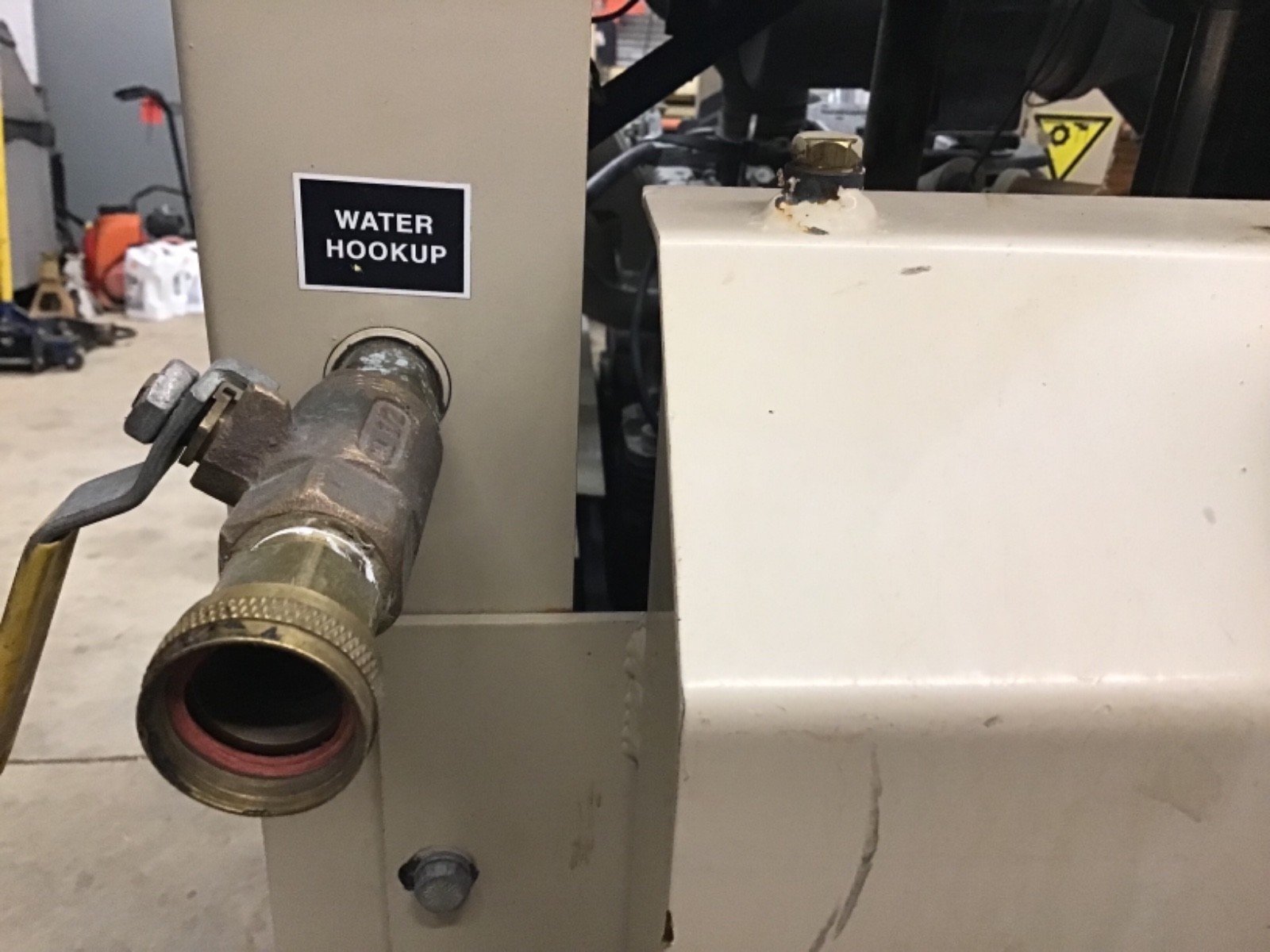 ONLY 87.3 hours EDCO SS20-20H Self-Propelled Saw 20” New Blade